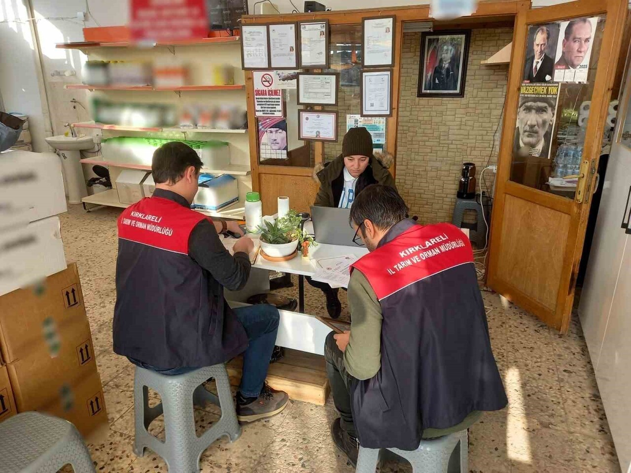 PEHLİVANKÖY İLÇE TARIM VE ORMAN MÜDÜRLÜĞÜ EKİPLERİ TARAFINDAN, "TARIMDA KULLANILAN GÜBRELERİN...