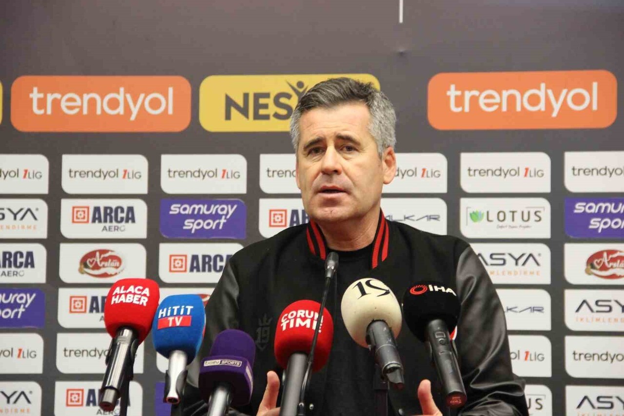 PENDİKSPOR’U 2-0 MAĞLUP ETTİKLERİ KARŞILAŞMANIN ARDINDAN KONUŞAN ÇORUM FK TEKNİK DİREKTÖRÜ HÜSEYİN...