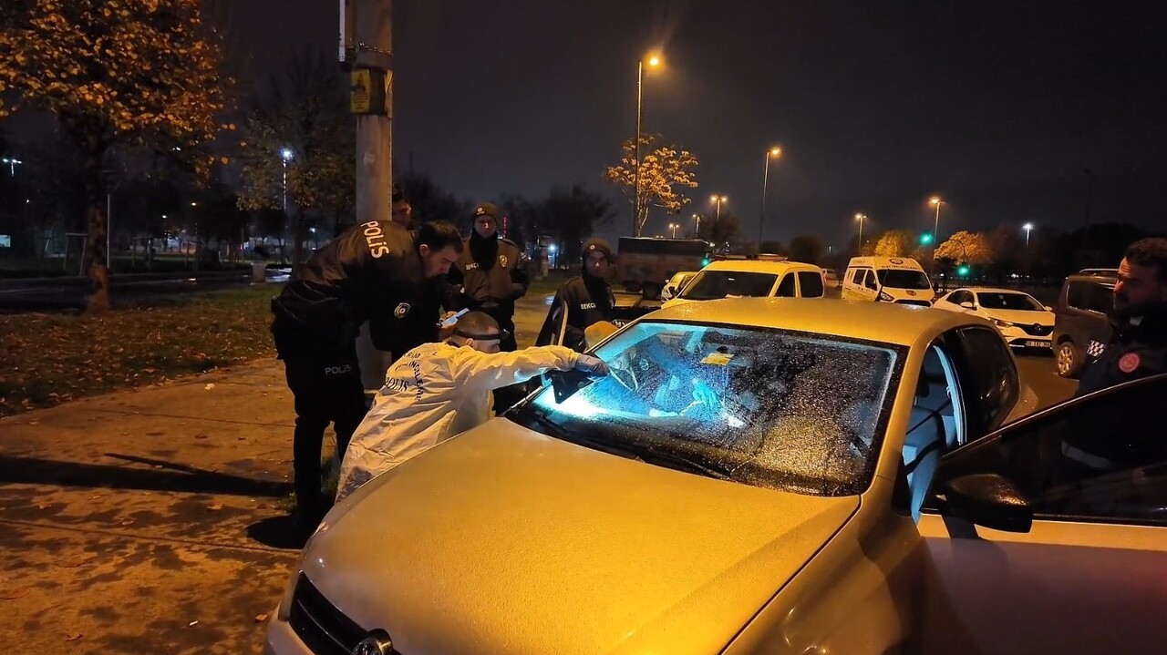 POLİSİN GBT YAPMAK İSTEDİĞİ ARAÇTAN CESET ÇIKTI