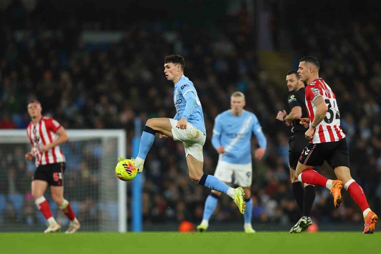 PREMİER LİG'İN 15. HAFTASINDA MANCHESTER CİTY EVİNDE KARŞILAŞTIĞI SUNDERLAND'I 3-0 MAĞLUP EDEREK...