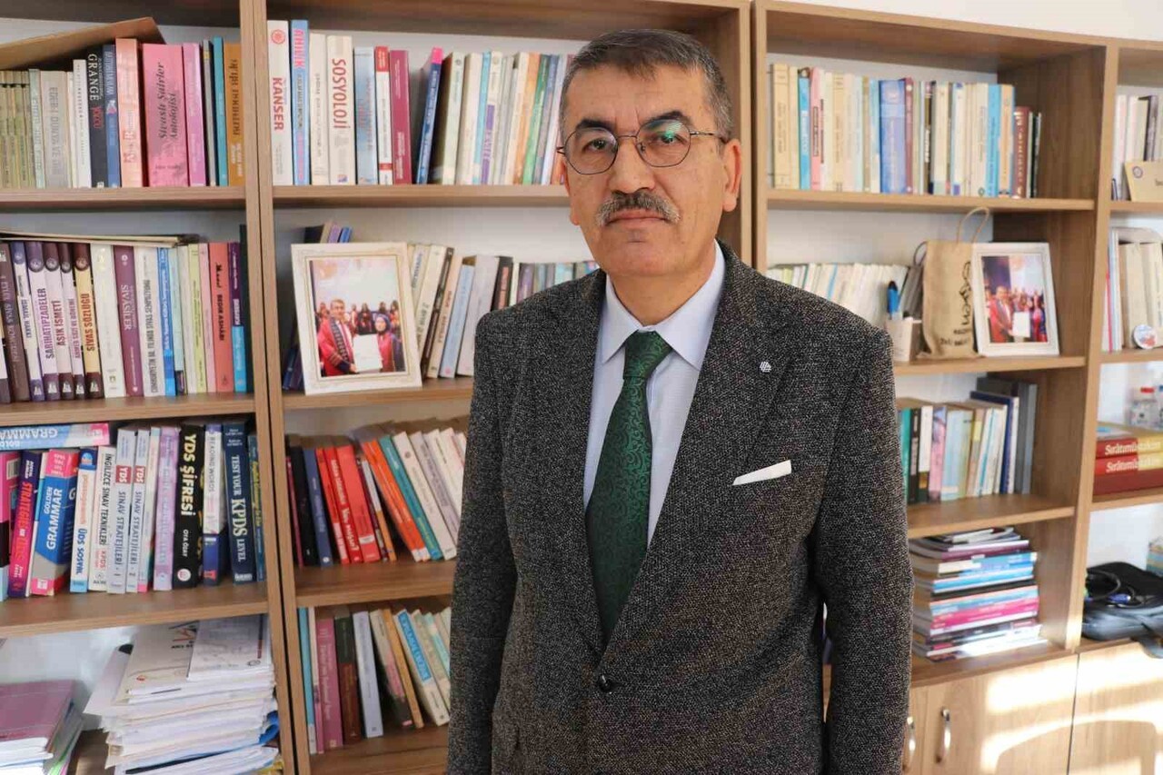 PROF. DR. VEHBİ ÜNAL
