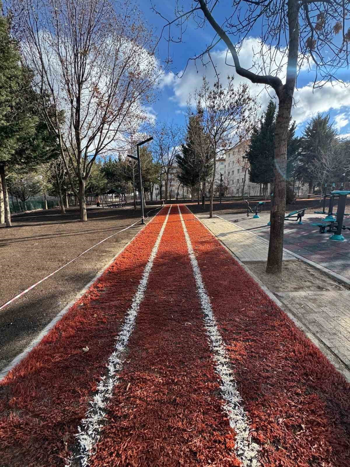 PURSAKLAR BELEDİYESİ TARAFINDAN BAŞLATILAN YENİLEME ÇALIŞMALARI KAPSAMINDA YENİLENEN TURGUT ÖZAL...