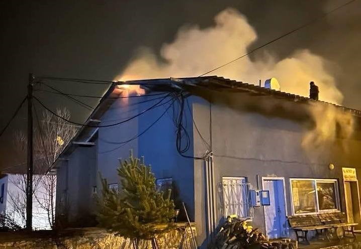 REFAHİYE’DE KÖY KONAĞI EKLENTİSİNDE YANGIN