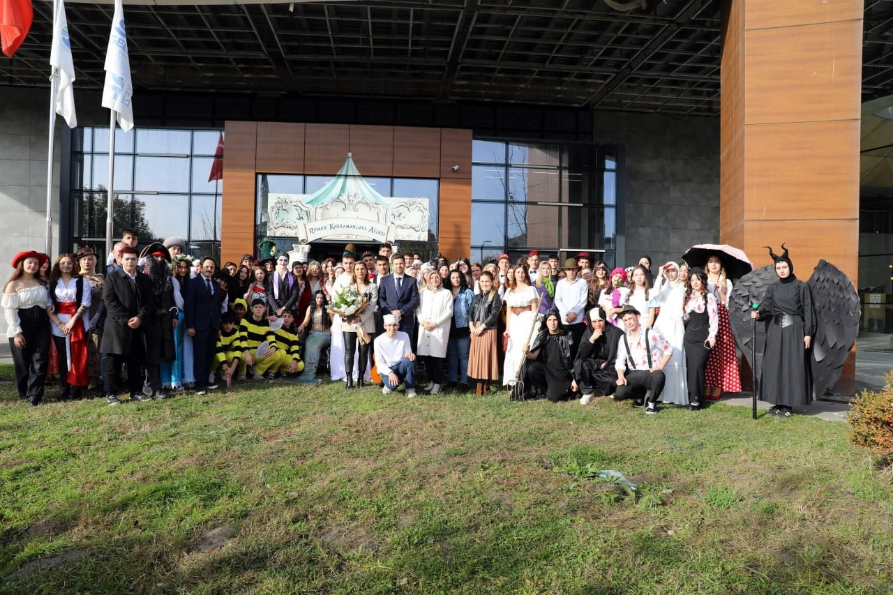 SAKARYA'NIN KARASU İLÇESİNDE BULUNAN KARASU ANADOLU LİSESİ TARAFINDAN BU YIL ÜÇÜNCÜSÜ DÜZENLENEN...