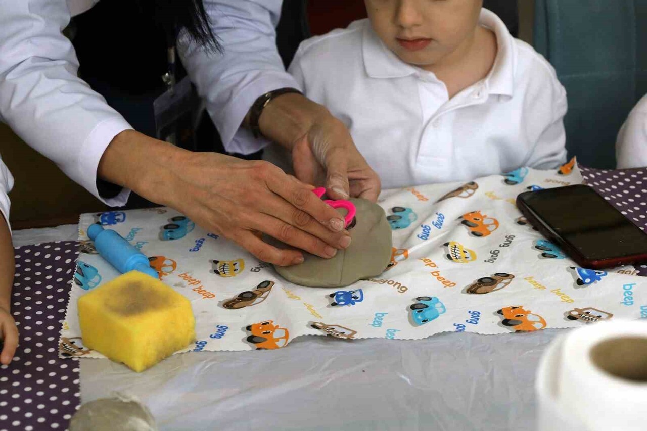 SAKARYA BÜYÜKŞEHİR BELEDİYESİ SANAT VE MESLEK EĞİTİMİ KURSLARI (SAMEK), YETİŞKİNLERİN YANI SIRA...