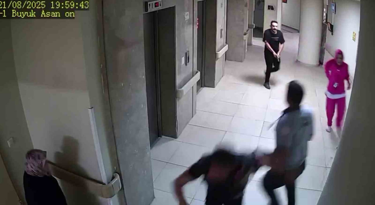 SAKARYA’NIN ADAPAZARI İLÇESİNDE 5 AY ÖNCE BOŞANMA AŞAMASINDA OLDUĞU EŞİNİ ÇALIŞTIĞI HASTANENİN...