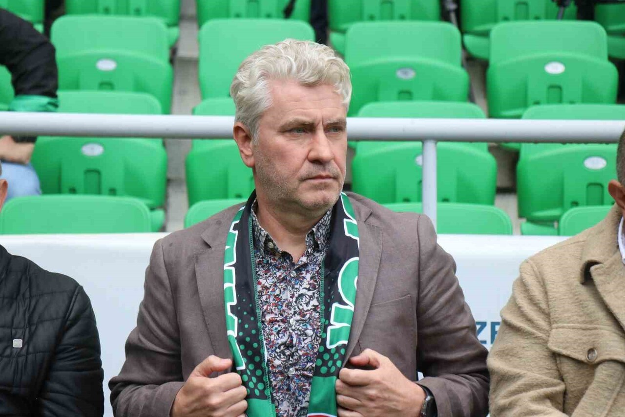 SAKARYASPOR KULÜP BAŞKANI MUHAMMET KIRATLI SOSYAL MEDYA HESABINDAN GÖREVE GELDİĞİ GÜNDEN BU YANA...