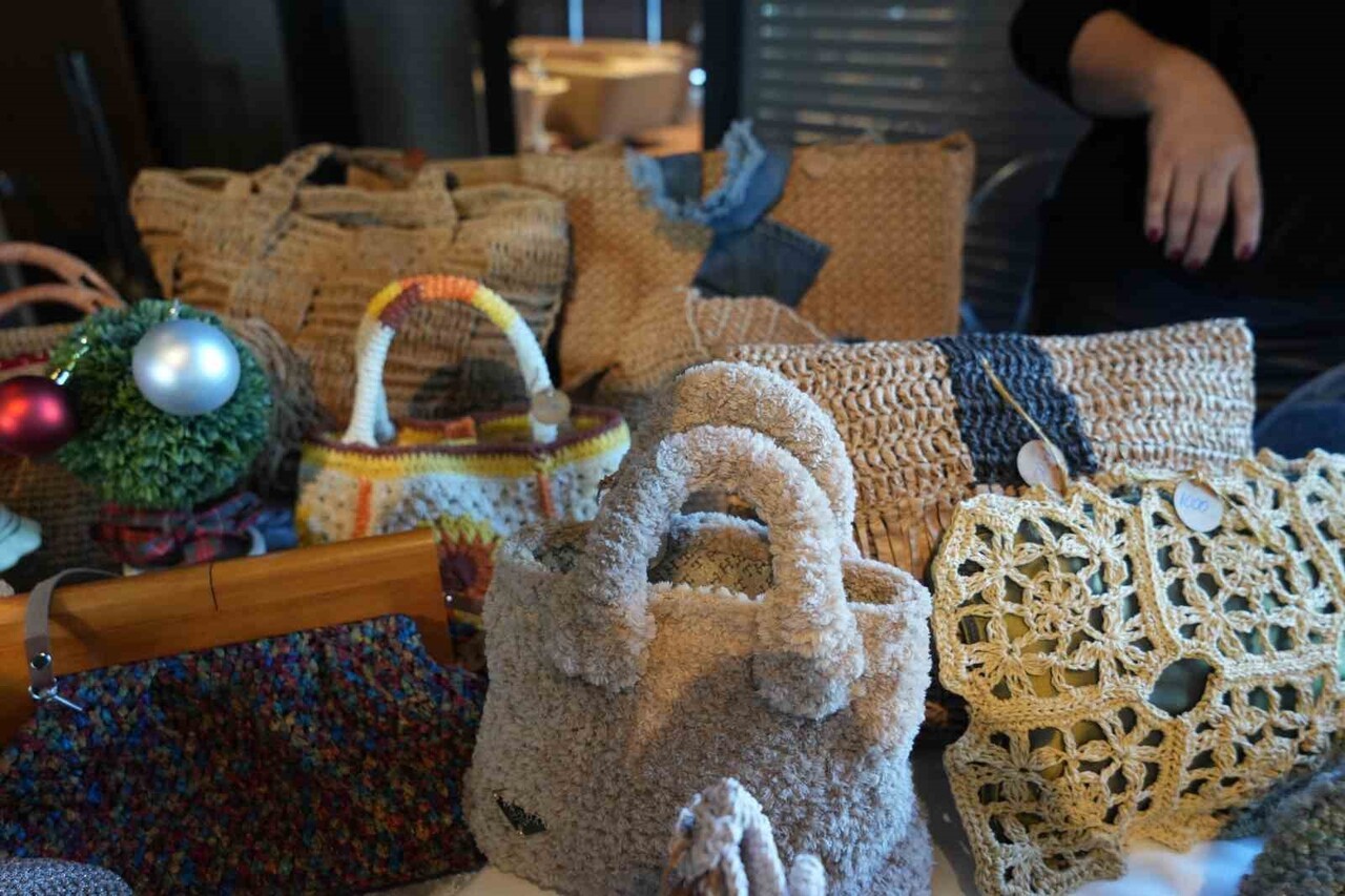 SAMSUN'DA KADIN PARAMEDİK HOBİSİNİ ÜRETİME DÖNÜŞTÜRDÜ: "İLHAM OLDUĞUMU SÖYLÜYORLAR"