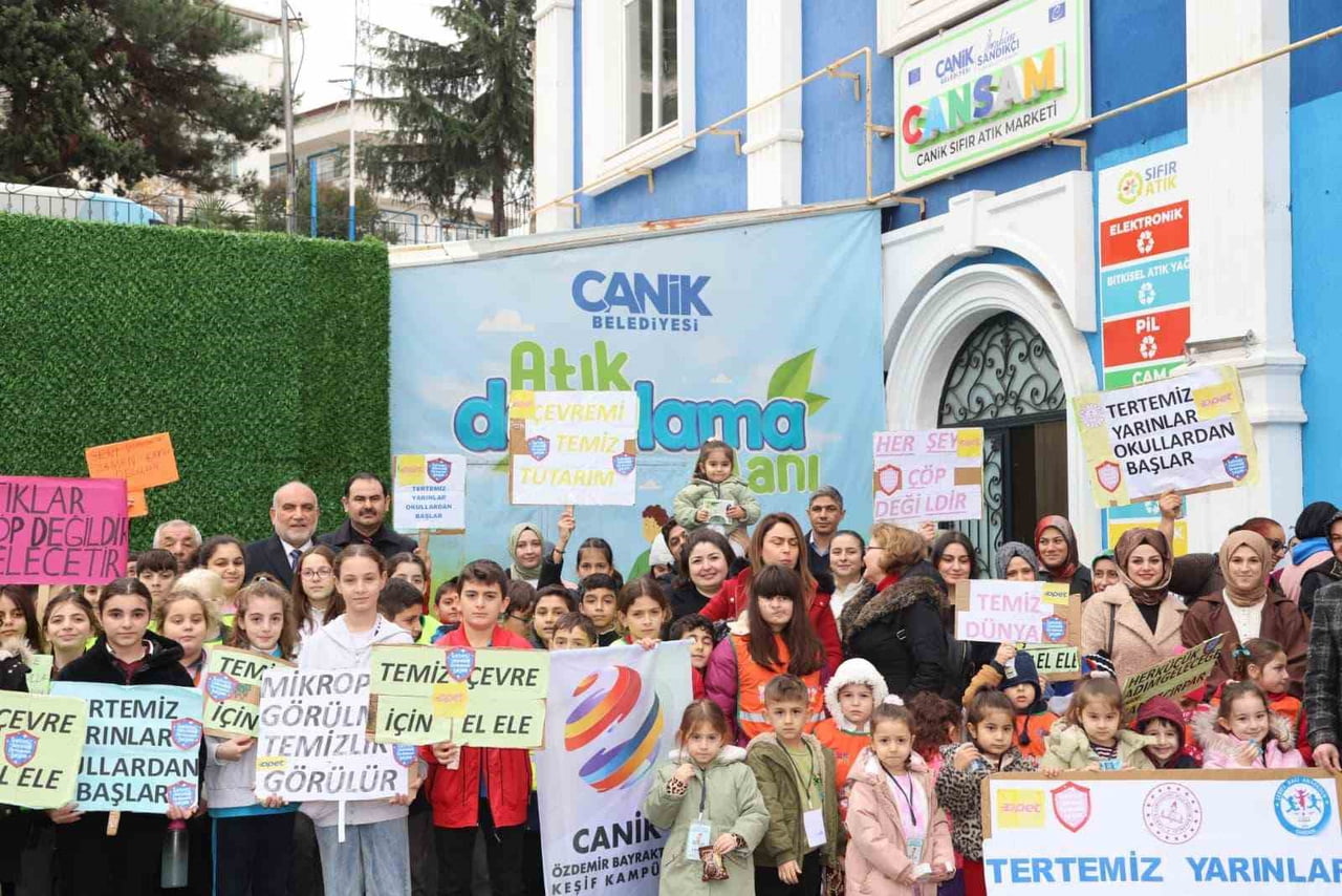 SAMSUN'UN CANİK BELEDİYE BAŞKANI İBRAHİM SANDIKÇI, CANİK SIFIR ATIK MARKETİ'YLE AİLE BÜTÇESİNE...