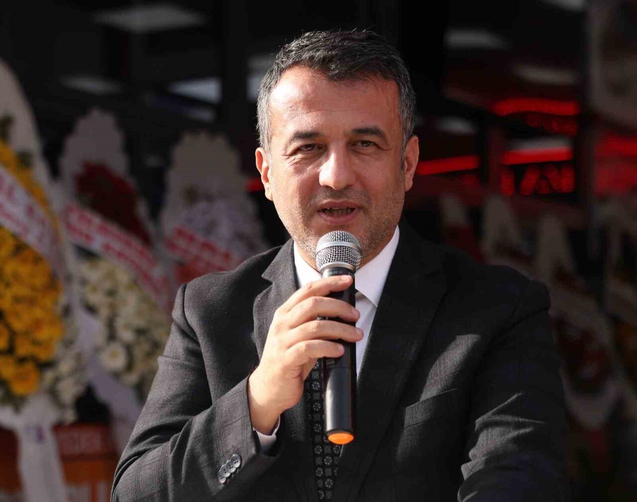 SAMSUN BÜYÜKŞEHİR BELEDİYE BAŞKANI HALİT DOĞAN, KENTSEL DÖNÜŞÜM SÜRECİNDE VATANDAŞLARLA DOĞRUDAN...