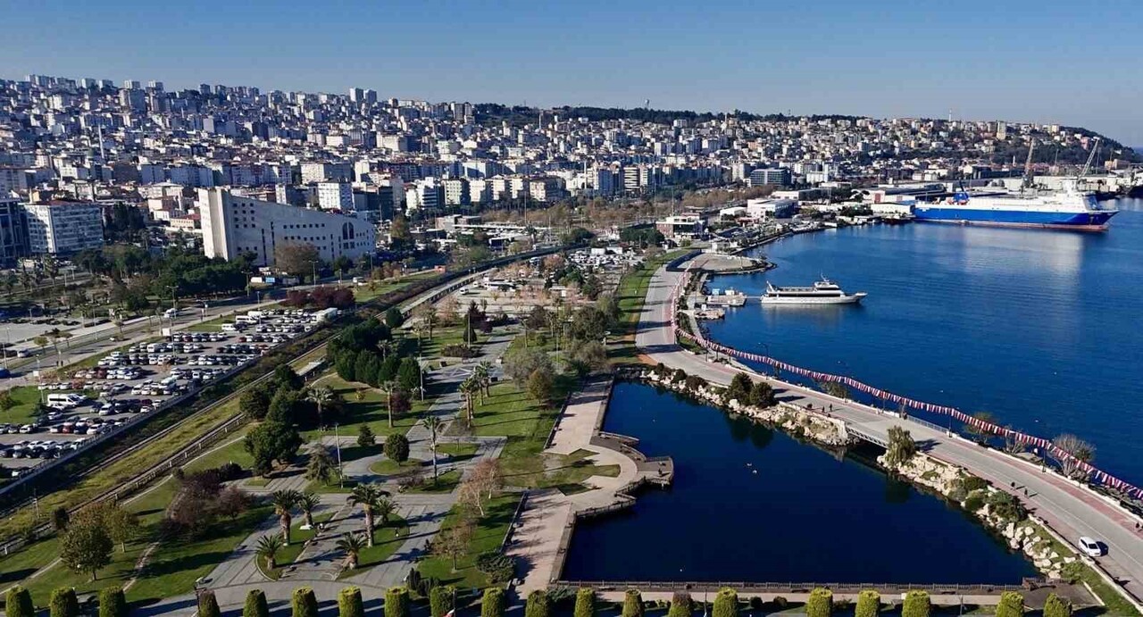 SAMSUN BÜYÜKŞEHİR BELEDİYE BAŞKANI HALİT DOĞAN, KENTSEL DÖNÜŞÜM SÜRECİNDE VATANDAŞLARLA DOĞRUDAN...