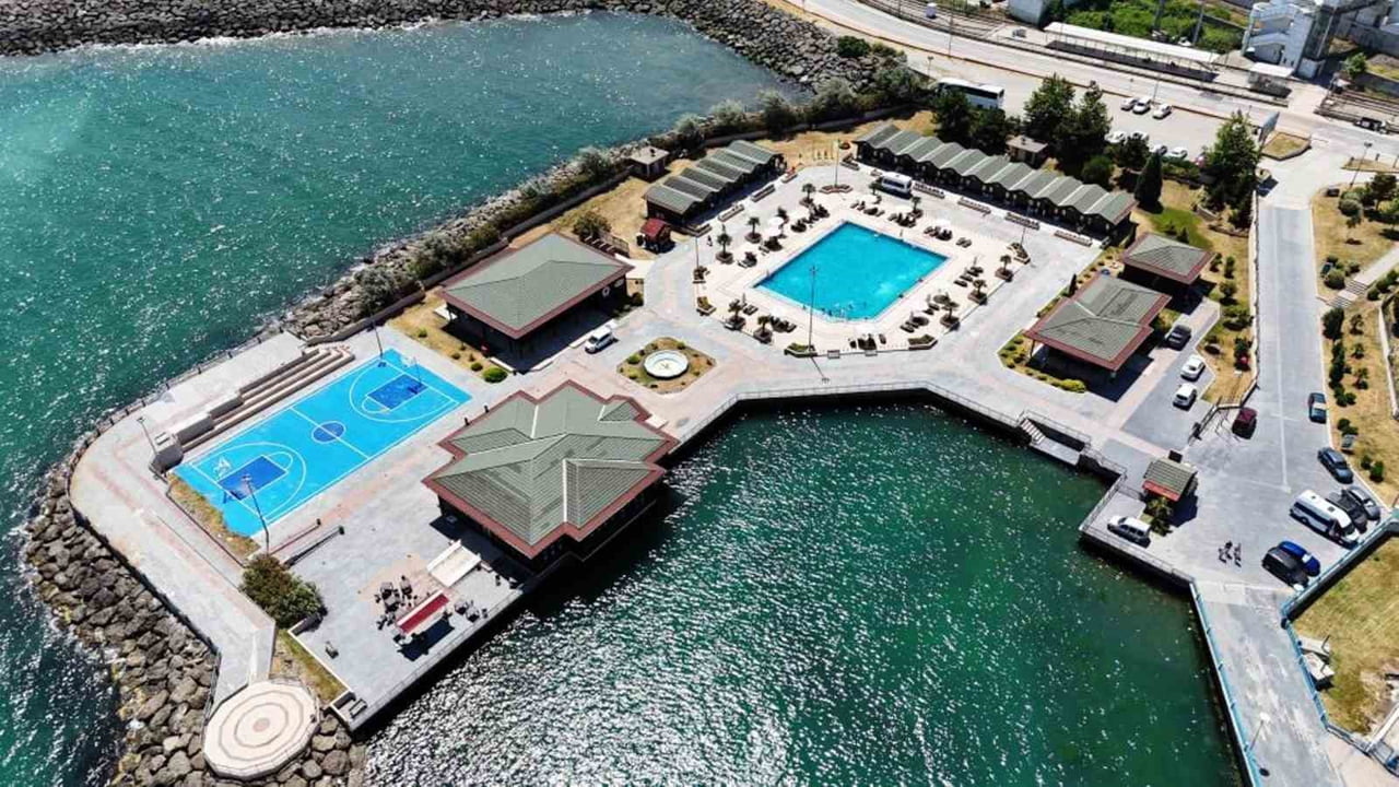 SAMSUN BÜYÜKŞEHİR BELEDİYESİ (SBB) TARAFINDAN, HAYATLARINDA SAMSUN’A GELMEMİŞ, DENİZİ VE HAVUZU...