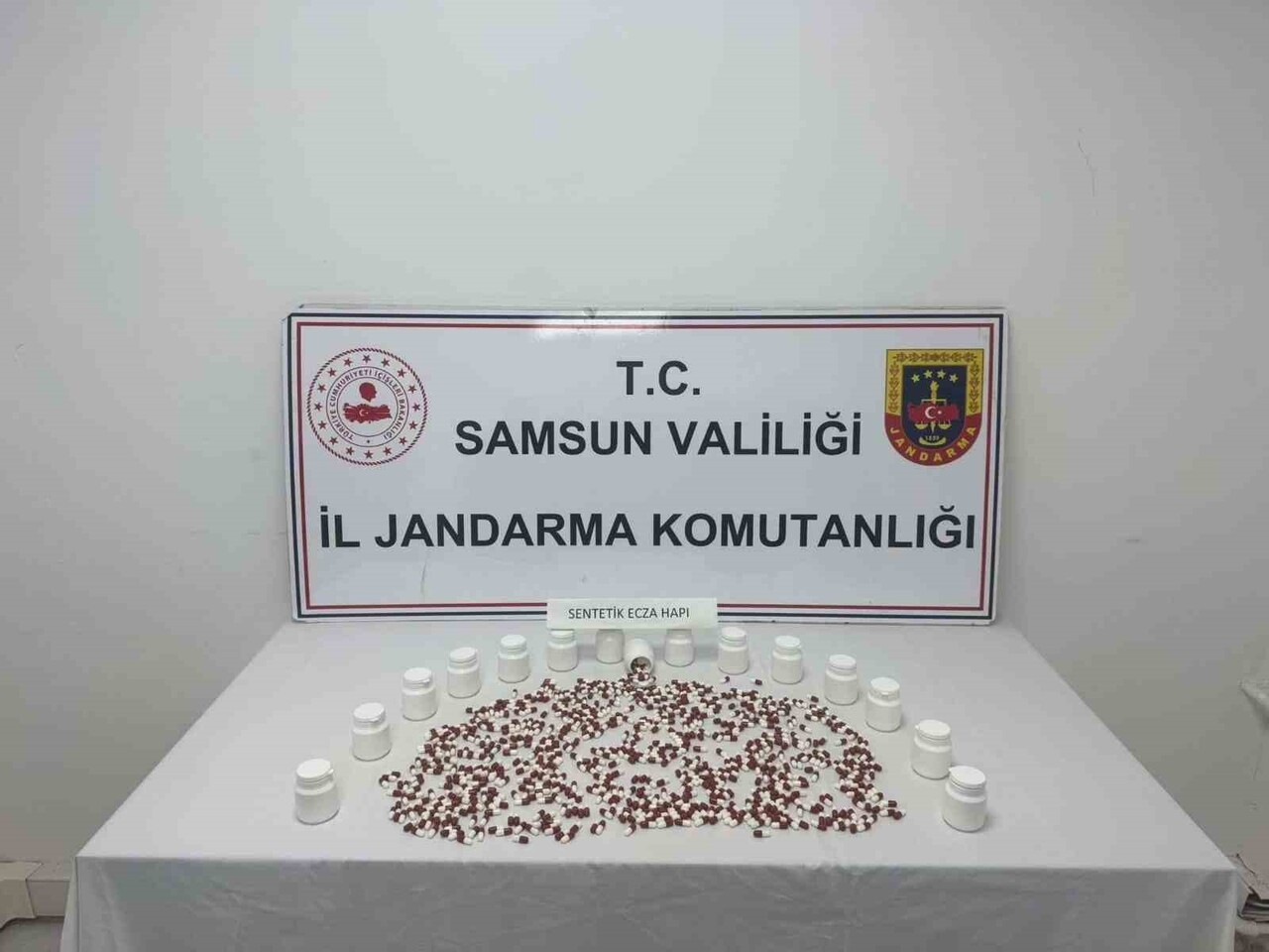 SAMSUN’DA İL JANDARMA KOMUTANLIĞI EKİPLERİNCE UYUŞTURUCU İMAL VE TİCARETİ YAPAN ŞAHISLARA YÖNELİK...