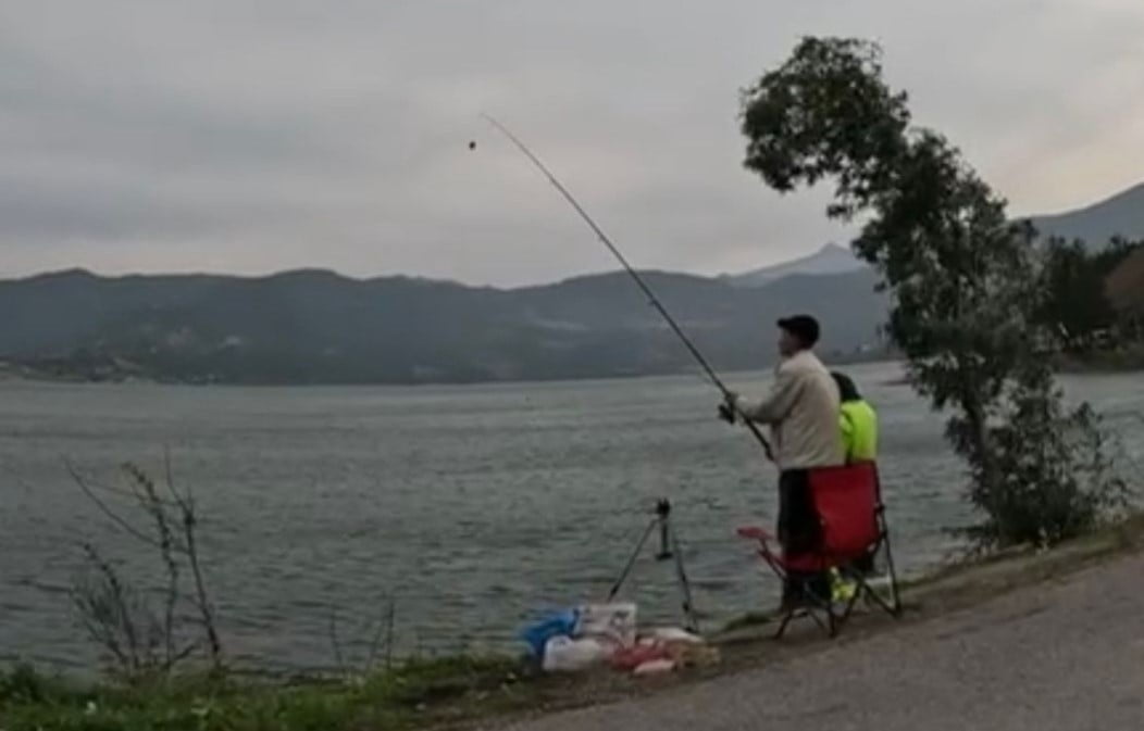 SAMSUN’UN BAFRA İLÇESİNDE BULUNAN DERBENT BARAJI’NDA AMATÖR BALIKÇILARA YÖNELİK “GÖKKUŞAĞI...