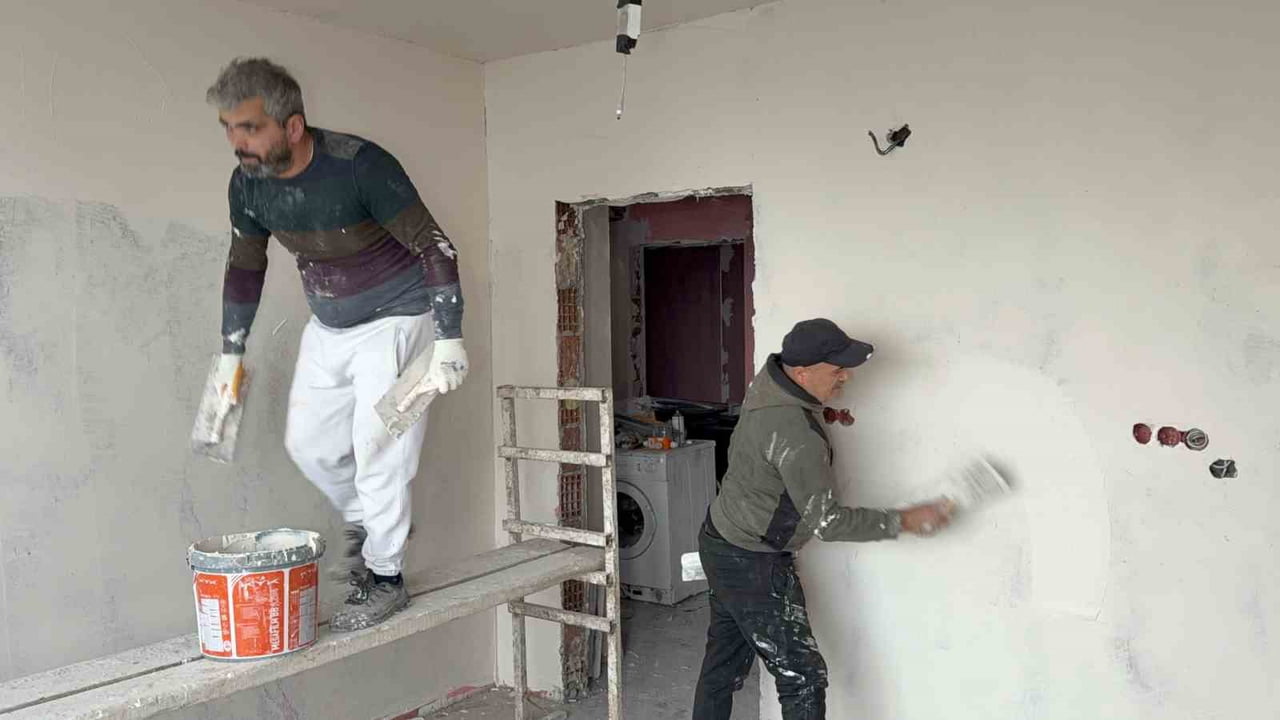 SAMSUN’UN CANİK İLÇESİNDE ÇIKAN YANGINDA EVİ TAMAMEN KULLANILAMAZ HALE GELEN 4 ÇOCUK BABASI İNŞAAT...