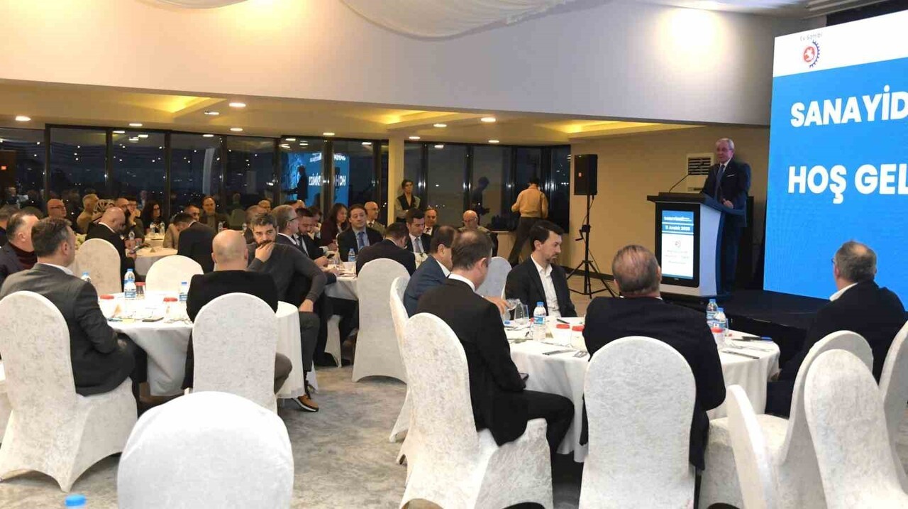 SAMSUNLU SANAYİCİLERİ VE İŞ İNSANLARINI BİR ARAYA GETİREN "SANAYİDE DÖNÜŞÜM BULUŞMALARI"...