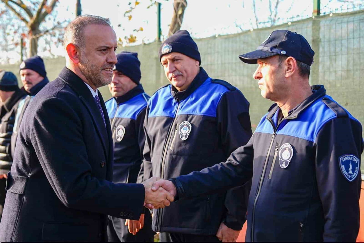 SANCAKTEPE BELEDİYE BAŞKANI ALPER YEĞİN, YENİ YIL ÖNCESİNDE BELEDİYE PERSONELİYLE BİR ARAYA...