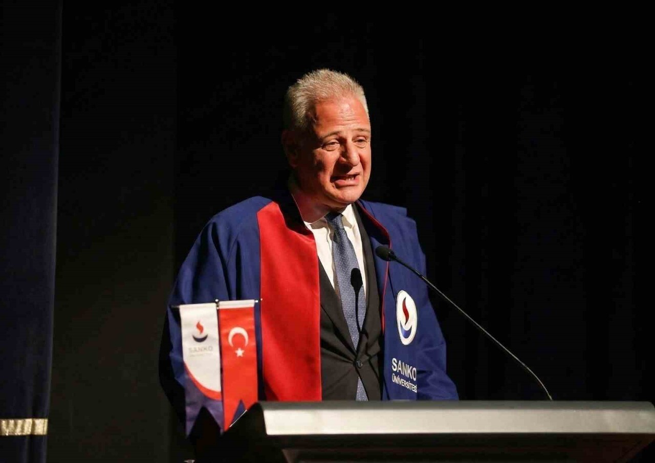 SANKO ÜNİVERSİTESİ AKADEMİK YIL AÇILIŞI VE TIP FAKÜLTESİ BEYAZ ÖNLÜK GİYME TÖRENİ