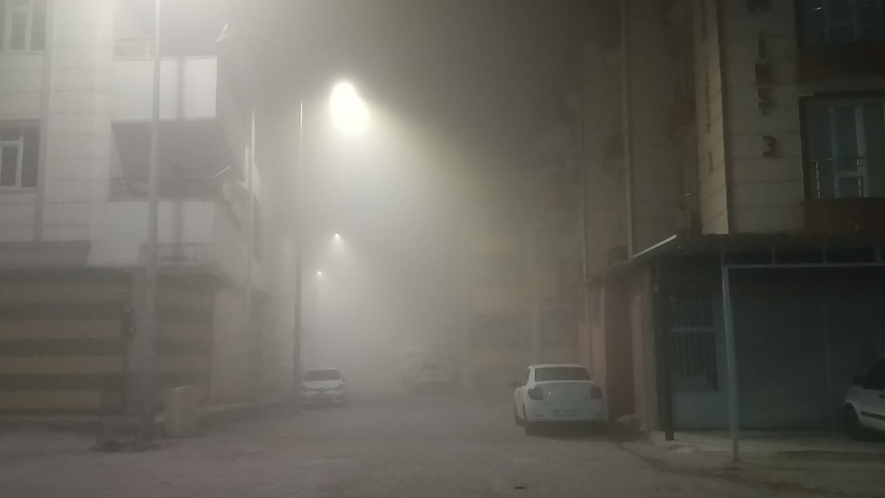 ŞANLIURFA’DA GECE BOYU YOĞUN SİS ETKİLİ OLDU