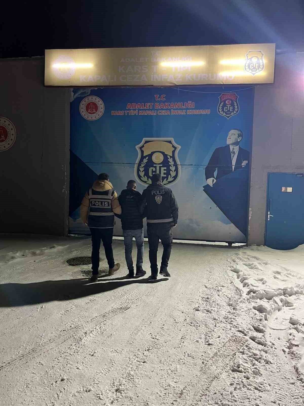 SARIKAMIŞ’TA 15 YIL HAPİS CEZASI OLAN 1 KİŞİ YAKALANDI(KARS-İHA)