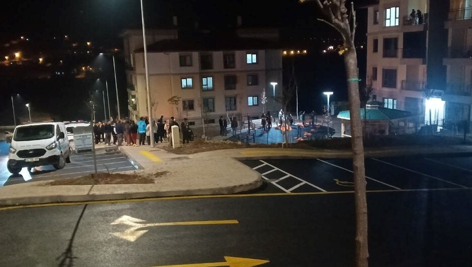 ŞARJDA BIRAKILAN CEP TELEFONUN BATARYASI PATLADI