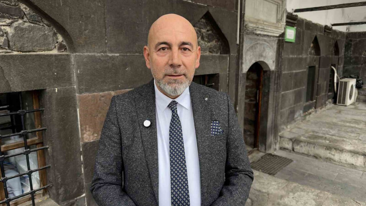 ŞEHİR TARİHİ ARAŞTIRMACISI VE YAZAR DR. DANIŞMEND HÜSEYİN ŞAHİN