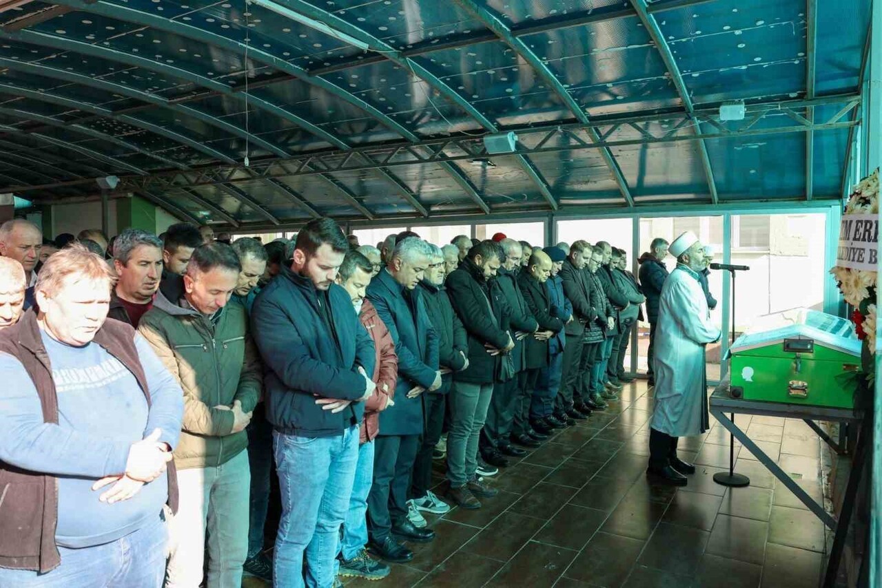 ŞEHİT BABASI MUSTAFA BAYRAKTAR SON YOLCULUĞUNA UĞURLANDI