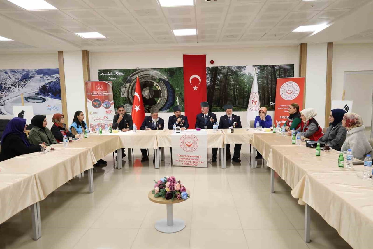 ŞEHİT YAKINLARI VE GAZİLER, ERZİNCAN KIZ YURDU ÖĞRENCİLERİYLE BULUŞTU