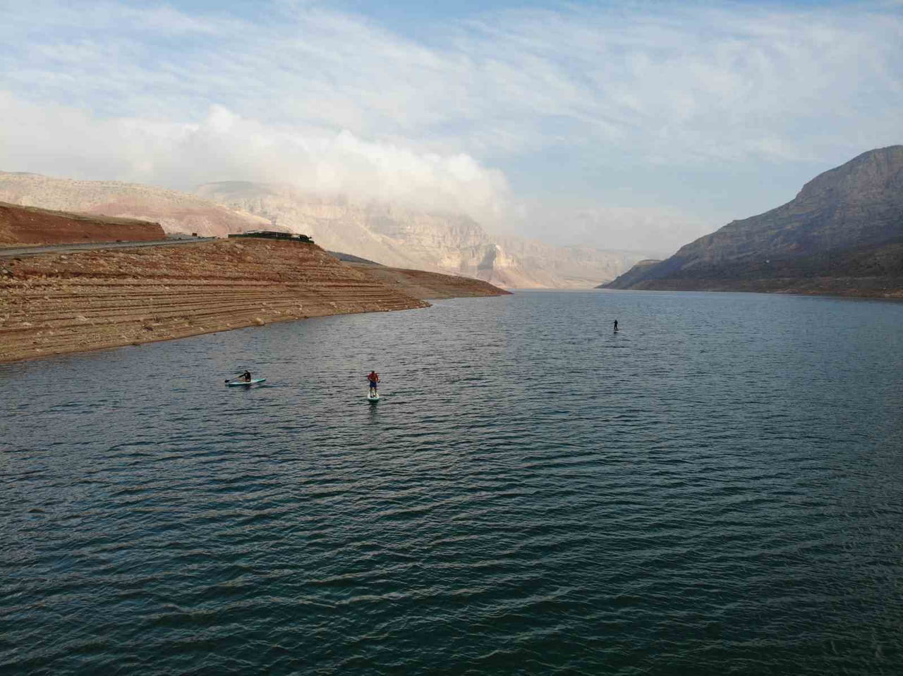 SİİRT'TE KANO VE SUP SEVERLER, BOTAN VADİSİ MİLLİ PARKI'NDA DOĞANIN TADINI ÇIKARTIYOR