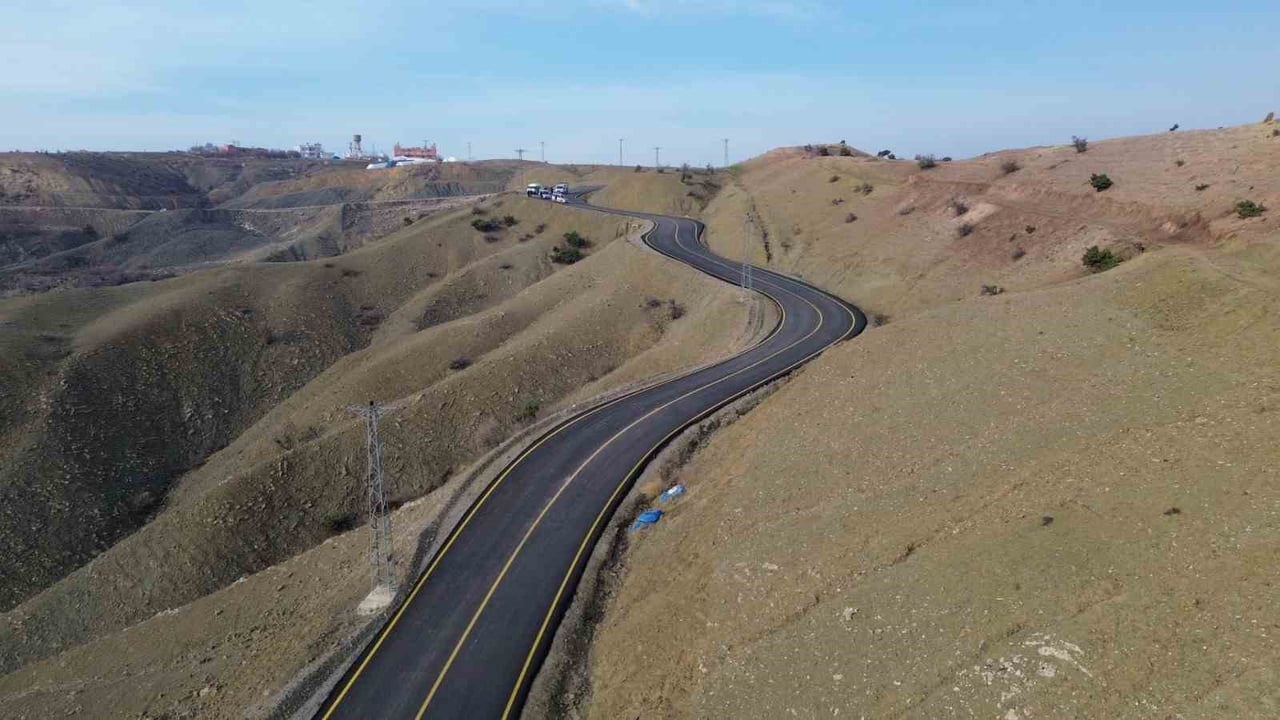 SİİRT’İN ŞİRVAN İLÇESİNDE ULAŞIM ALTYAPISININ GÜÇLENDİRİLMESİNE YÖNELİK ÇALIŞMALAR KAPSAMINDA;...