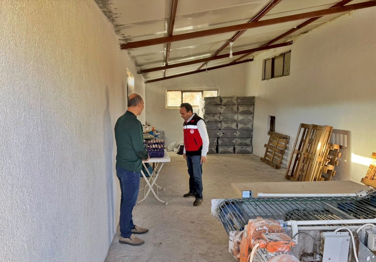 SİMAV’DA 12 BİN TAVUK KAPASİTELİ İŞLETMEYE YUMURTA PAKETLEME FAALİYETİ İÇİN ONAY...