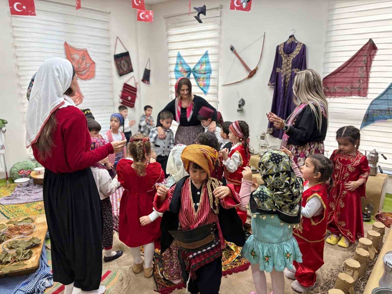 SİNCAN BELEDİYESİ KREŞLERİNDE TUTUM, YATIRIM VE TÜRK MALLARI HAFTASI ETKİNLİKLERLE KUTLANDI.