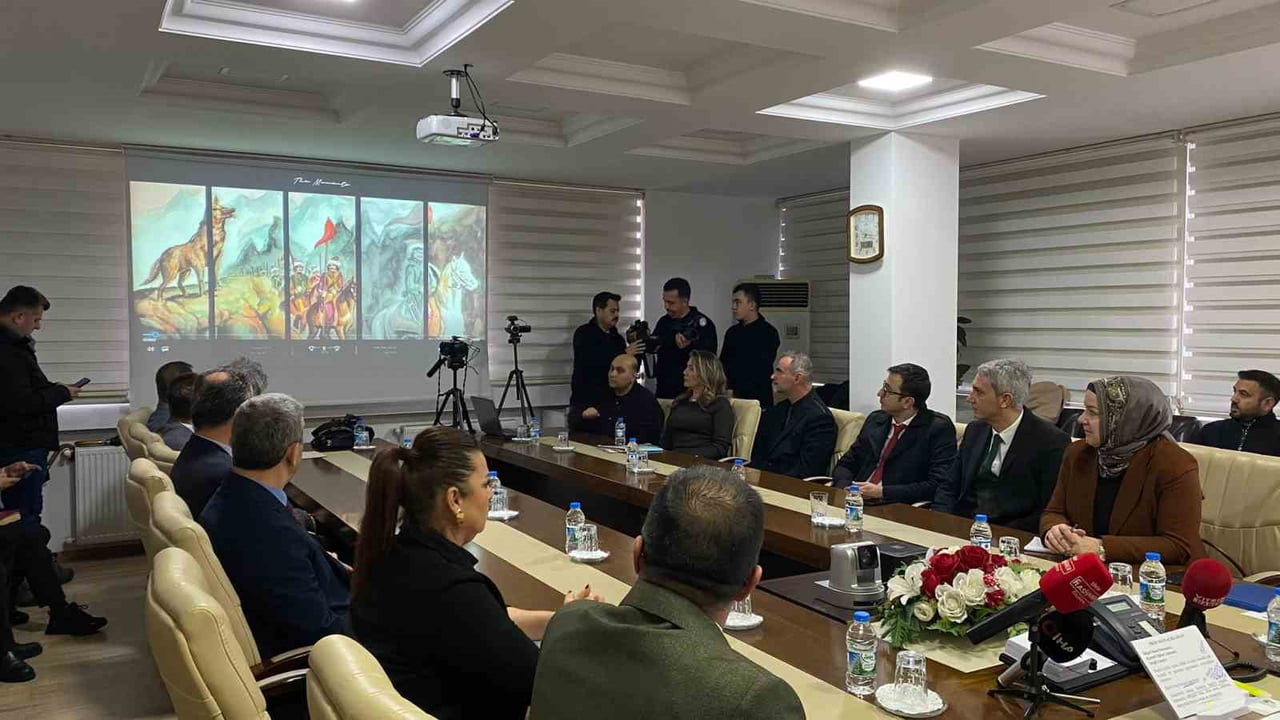 SİNOP VALİLİĞİ HİMAYESİNDE YÜRÜTÜLEN "DESTANLARIMIZI SAHNELİYORUZ" PROJESİYLE, TÜRK DESTANLARI...