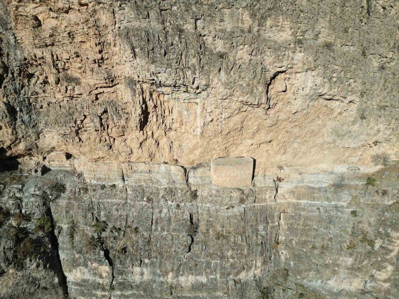 ŞIRNAK'TA MANASTIR GÖRENLERİ HAYRETE DÜŞÜRÜYOR. GİRİLEMEYEN BÖLGELER YENİDEN HALKA AÇILDI....