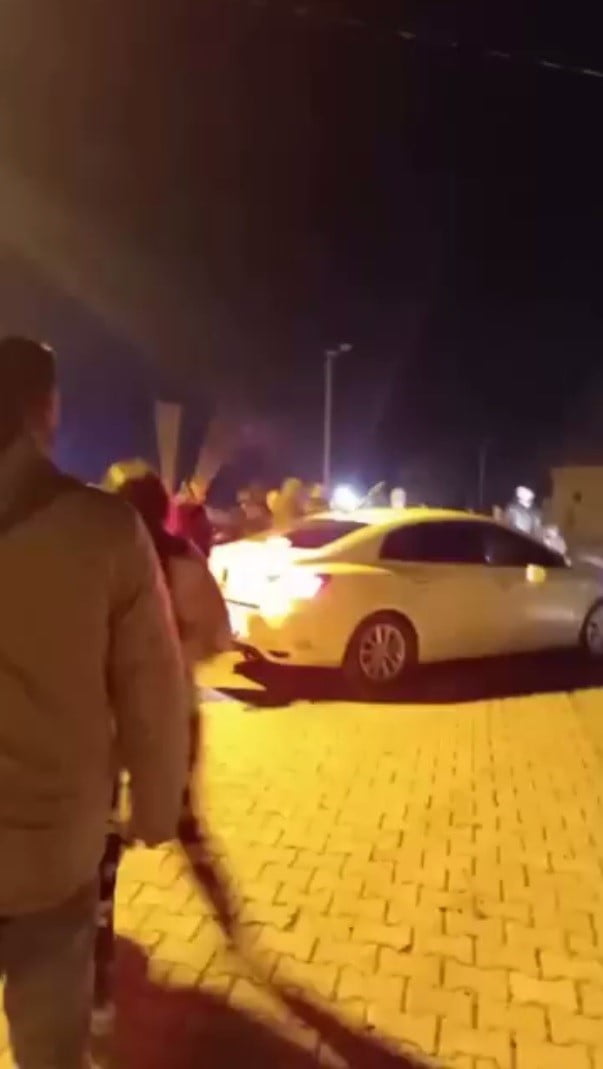 ŞIRNAK’IN İDİL İLÇESİNE BAĞLI SIRTKÖY BELDESİ FIRAT MAHALLESİ’NDE KIZ MESELESİ NEDENİYLE ÇIKAN...