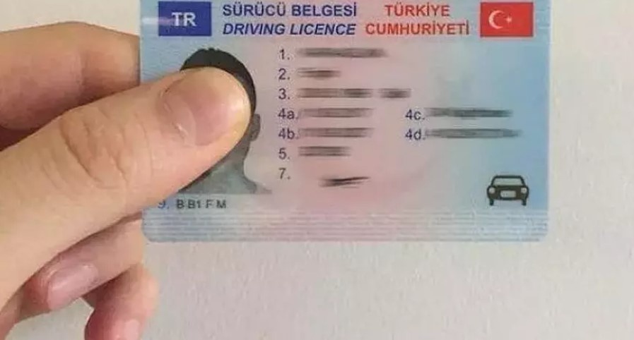 SON DAKİKA: 2026 Ehliyet Harçları Resmileşti! İşte Zamlı Sürücü Belgesi, Pasaport ve Kimlik Kartı Ücretleri