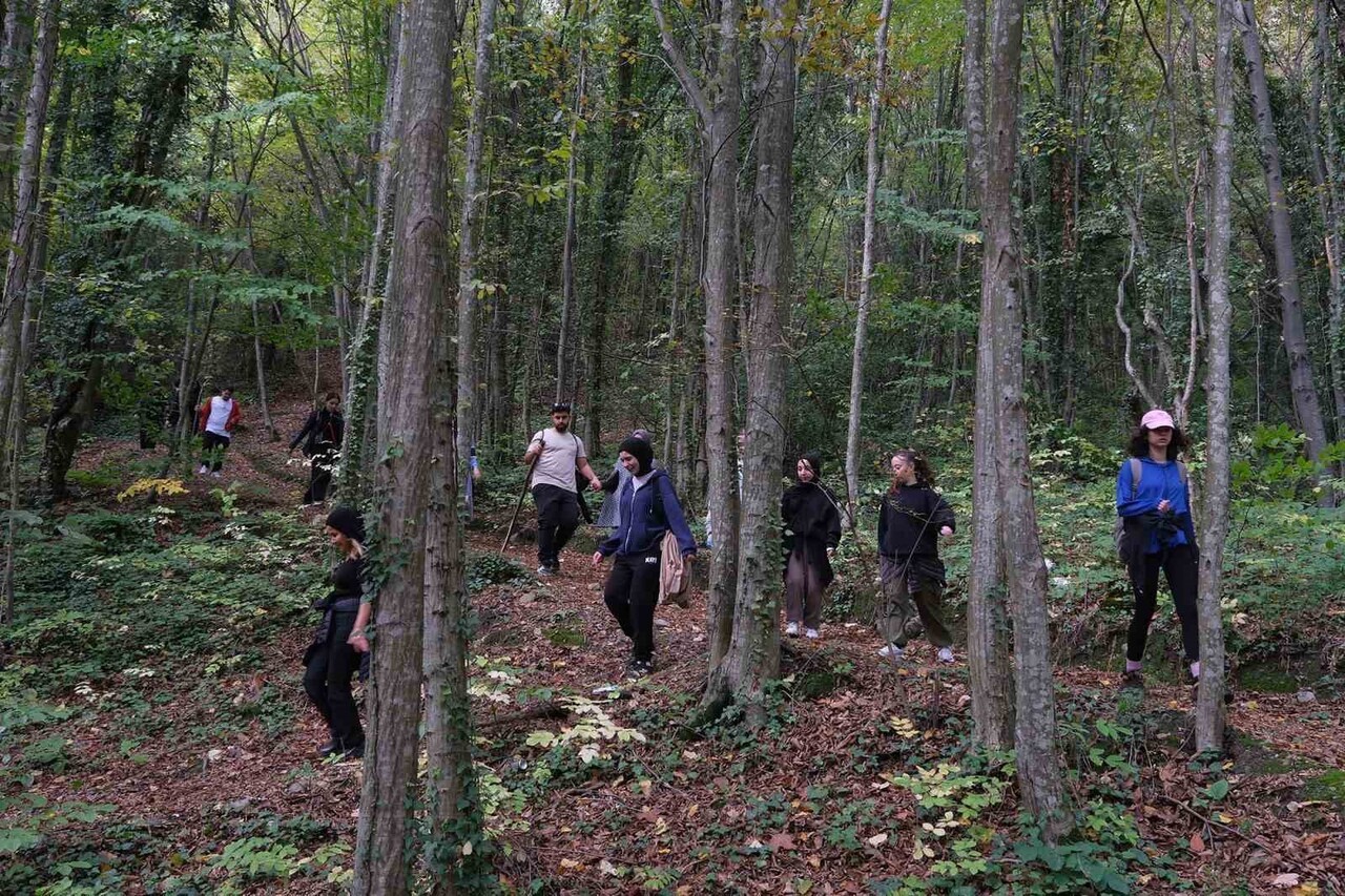 SONBAHAR DOĞA YÜRÜYÜŞLERİ, BU YIL DA DOĞASEVERLERİN YOĞUN İLGİSİYLE KARŞILAŞTI