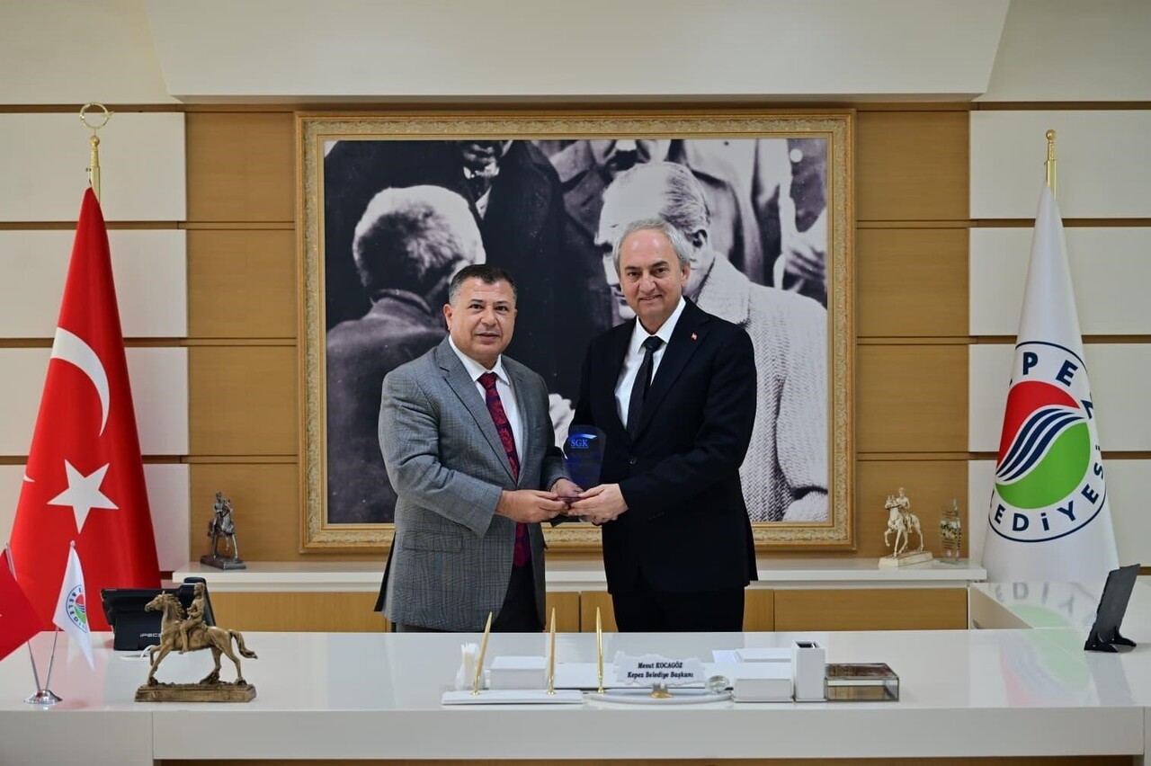 SOSYAL GÜVENLİK KURUMU (SGK) ANTALYA İL MÜDÜRÜ MEHMET TANRIÖVER, KEPEZ BELEDİYE BAŞKANI MESUT...