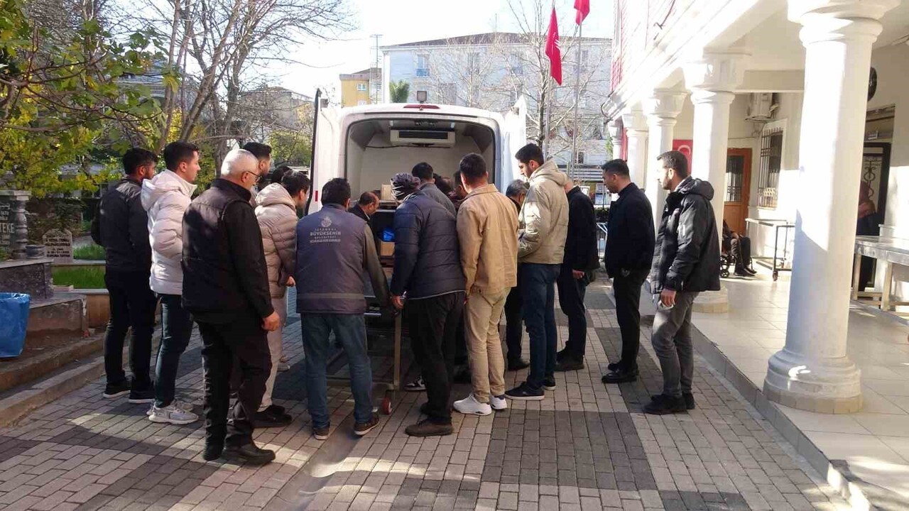 SULTANBEYLİ'DE MEYDANA GELEN MOTOSİKLET KAZASINDA 33 YAŞINDAKİ BURAK YÜCE YAŞAMINI YİTİRDİ. KAZA...