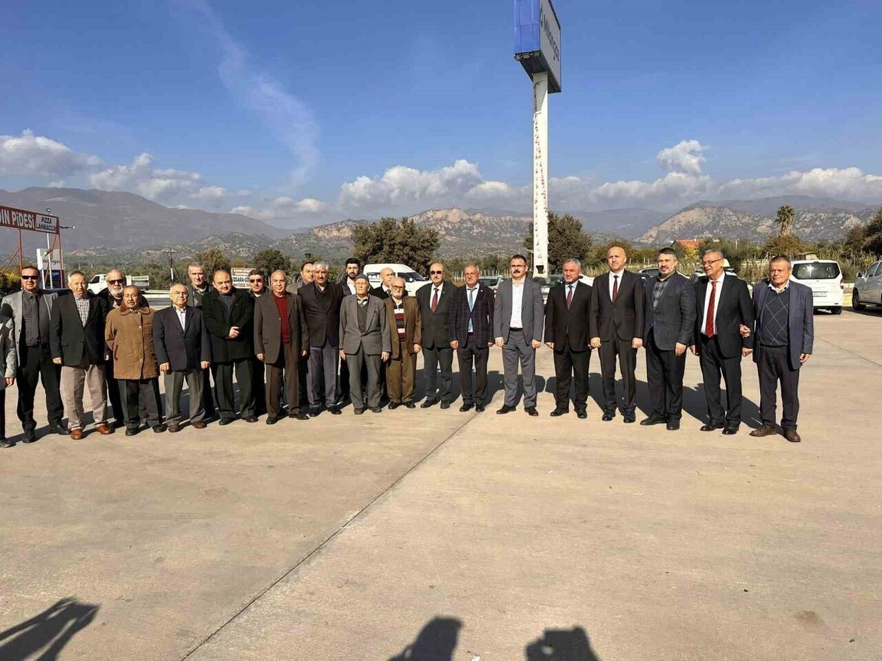 SULTANHİSAR İLÇE MÜFTÜLÜĞÜ TARAFINDAN İLÇEDE İKAMET EDEN EMEKLİ DİN GÖREVLİLERİ ONURUNA BİR YEMEK...