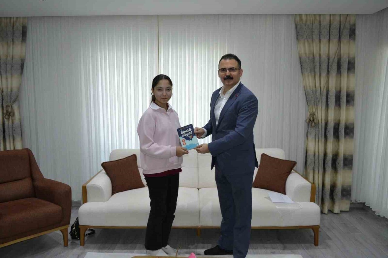 SULTANHİSAR KAYMAKAMI ALİ EKBER ATEŞ, 'MİSAFİRİM KAYMAKAMIM' PROJESİ KAPSAMINDA ANAOKULU VE 8....