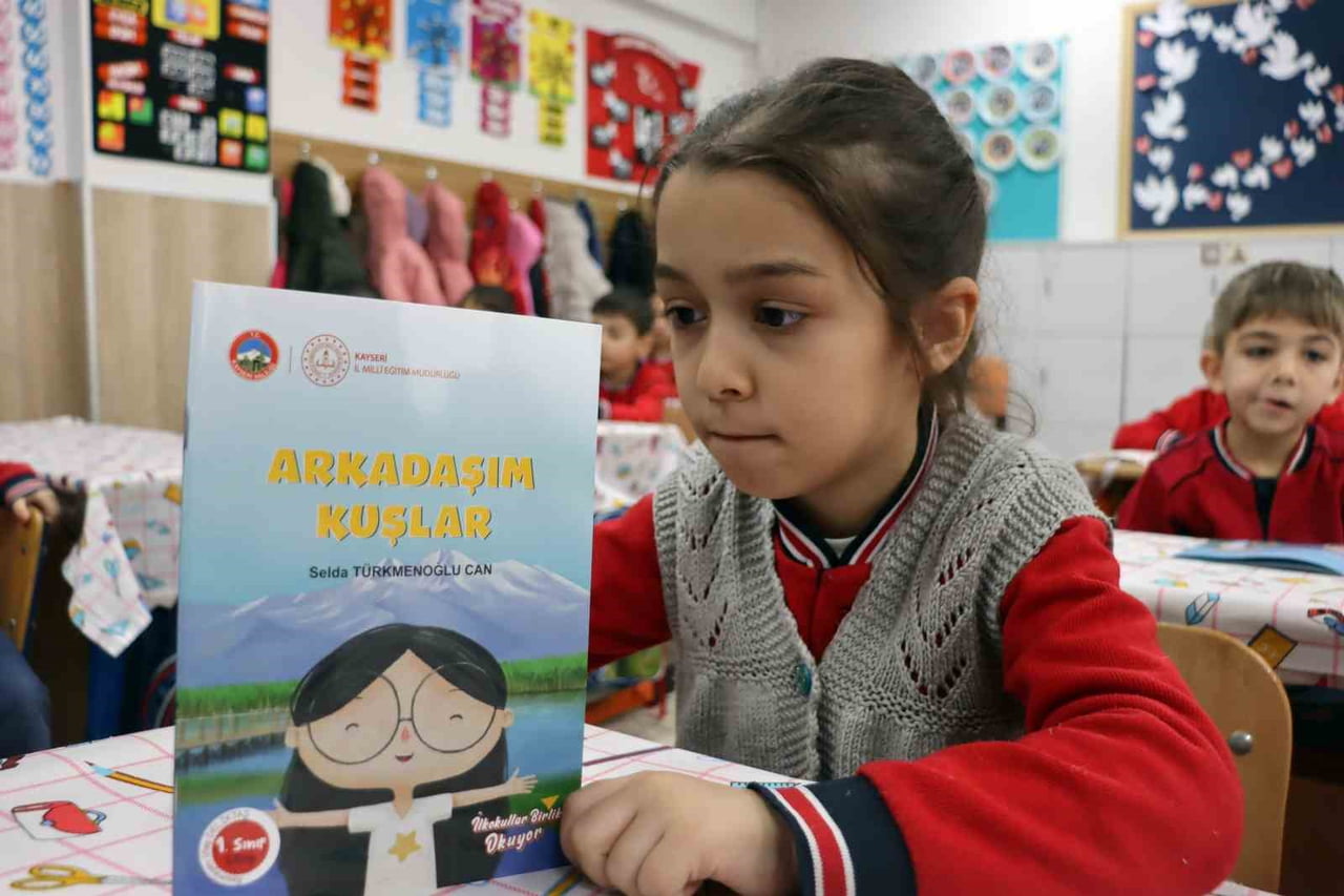 TALAS İLÇESİNDEKİ FATMA ZEHRA DÜLGEROĞLU İLKOKULU'NDA TANITIM PROGRAMI DÜZENLENDİ