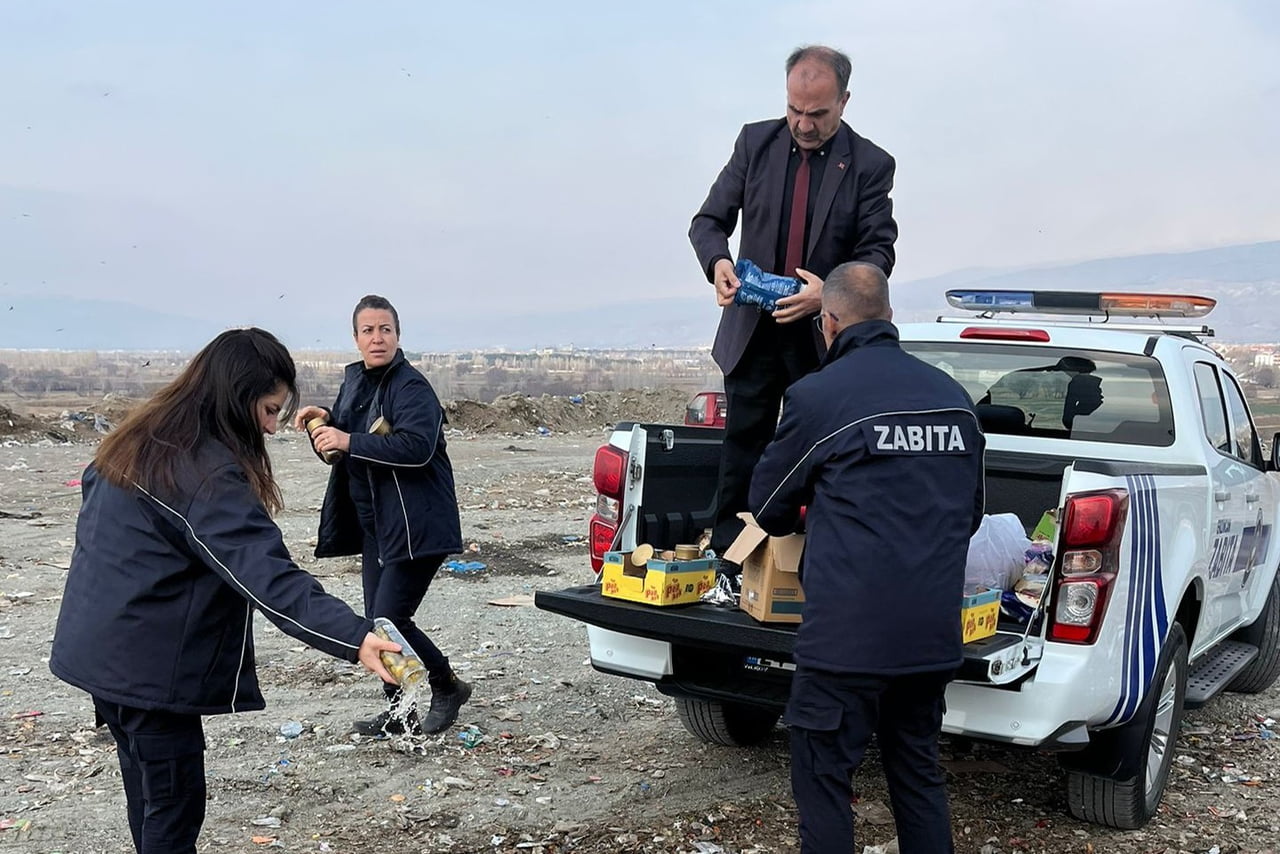 TARİHİ GEÇMİŞ ÜRÜN SATAN MARKETLERE ZABITA MÜDAHALESİ