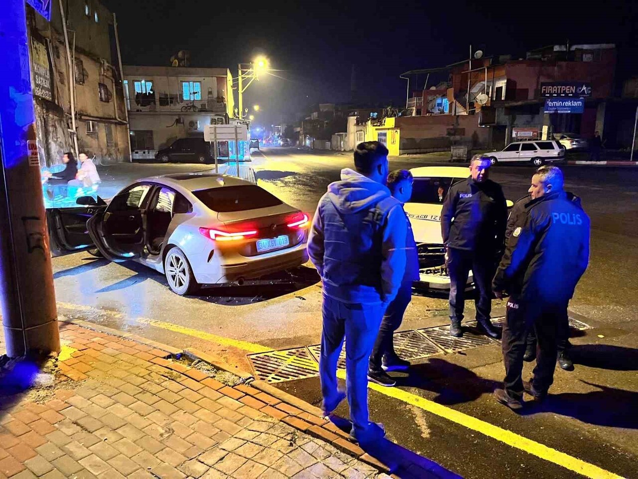 TARSUS’TA MEYDANA GELEN TRAFİK KAZASINDA 2 KİŞŞ YARALANDI