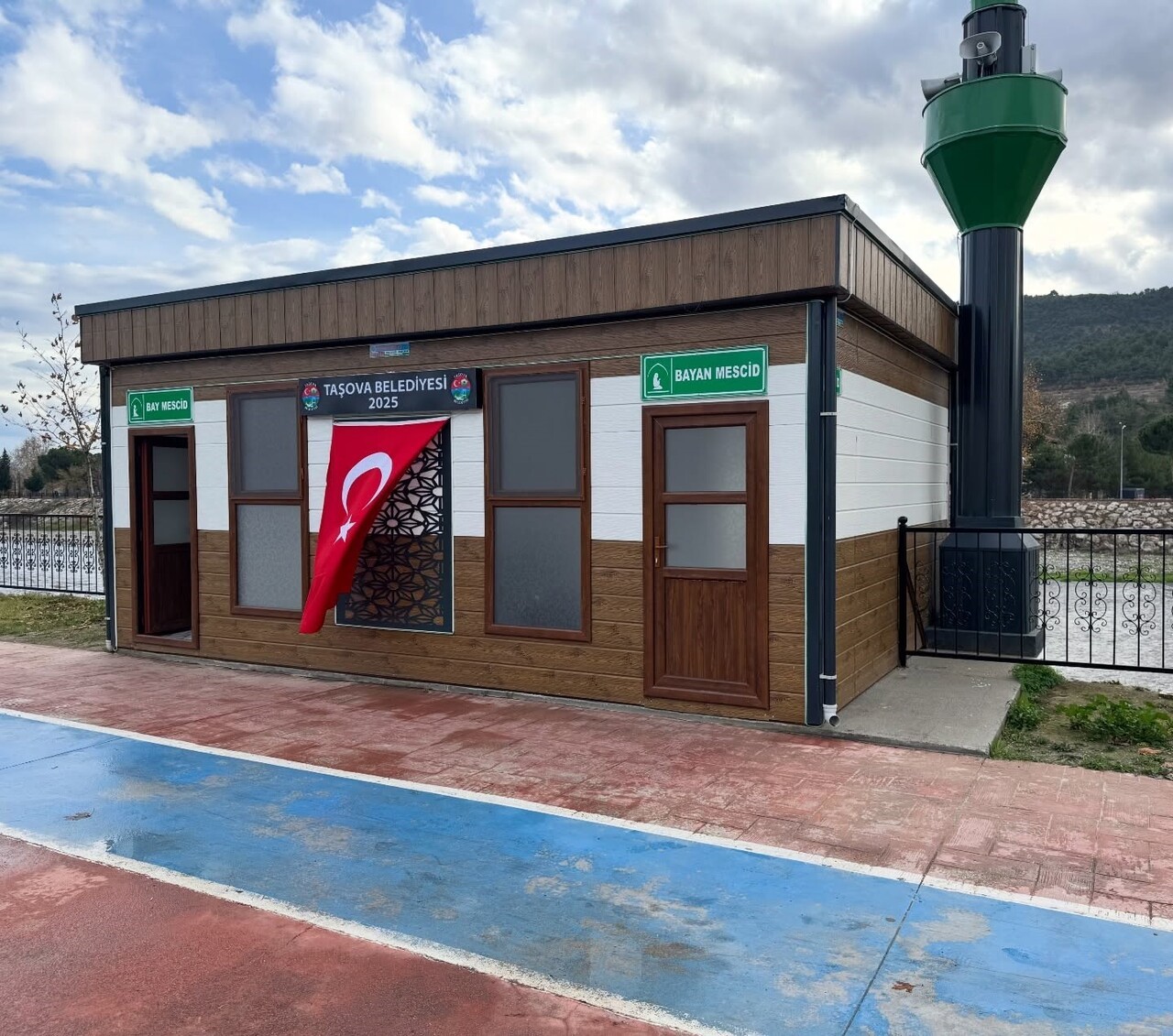 TAŞOVA BELEDİYESİ, "MANEVİYATIMIZA VE KAMU MALINA YAPILAN ÇİRKİN SALDIRIYI KINIYORUZ" BAŞLIKLI...