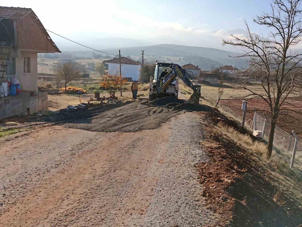 TAVAS BELEDİYESİ FEN İŞLERİ MÜDÜRLÜĞÜ EKİPLERİ TARAFINDAN SAHA ÇALIŞMALARI TÜM HIZIYLA...