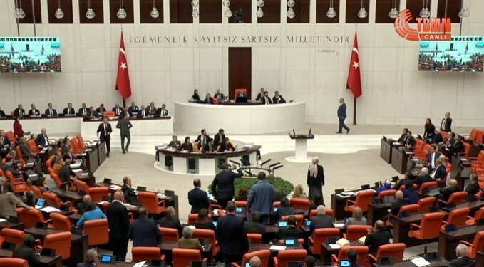 TBMM'DE BÜTÇE MARATONUNDA ‘SAVUNMA SANAYİNDEN KİMLER RAHATSIZ' GERGİNLİĞİ YAŞANDI