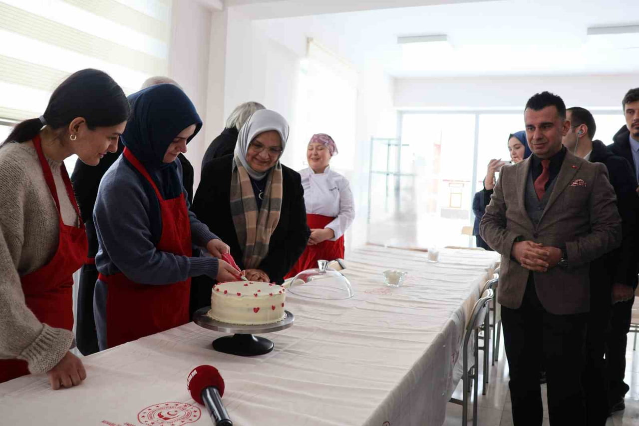 TBMM ENGELLİ BİREYLERİN SORUNLARINI ARAŞTIRMA KOMİSYONU ÇALIŞMALARI KAPSAMINDA ERZURUM’A GELEN...