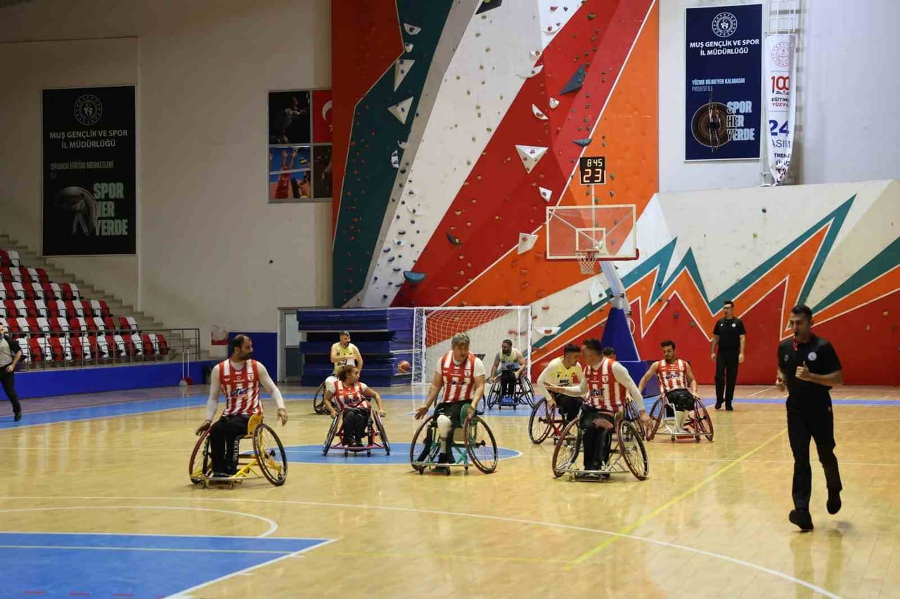 TEKERLEKLİ SANDALYE BASKETBOL 1. LİGİ 2025-2026 SEZONUNUN İKİNCİ HAFTASINDA MUŞ BEDENSEL...