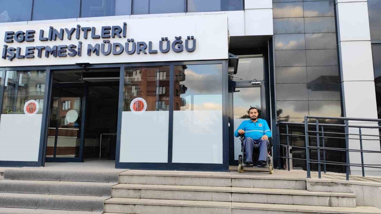 TEKERLEKLİ SANDALYE KULLANAN MUSTAFA ÇAKMAK’IN TALEBİ ÜZERİNE ELİ GİRİŞİNE EL SENSÖRLÜ OTOMATİK...